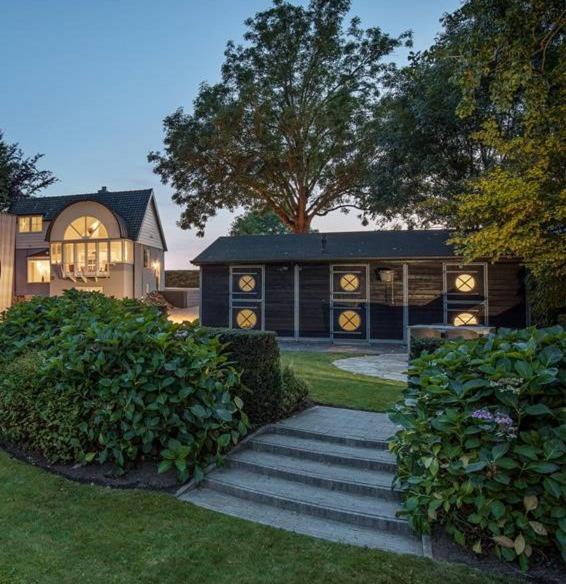 Vakantiehuis Onder De Peppel Met Sauna En Jacuzzi Wijk en Aalburg 외부 사진