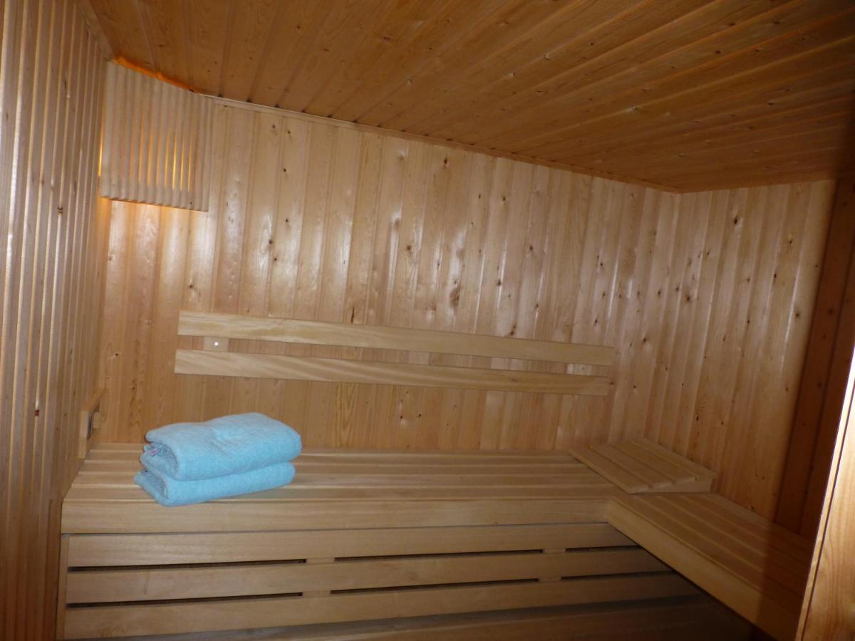Vakantiehuis Onder De Peppel Met Sauna En Jacuzzi Wijk en Aalburg 외부 사진